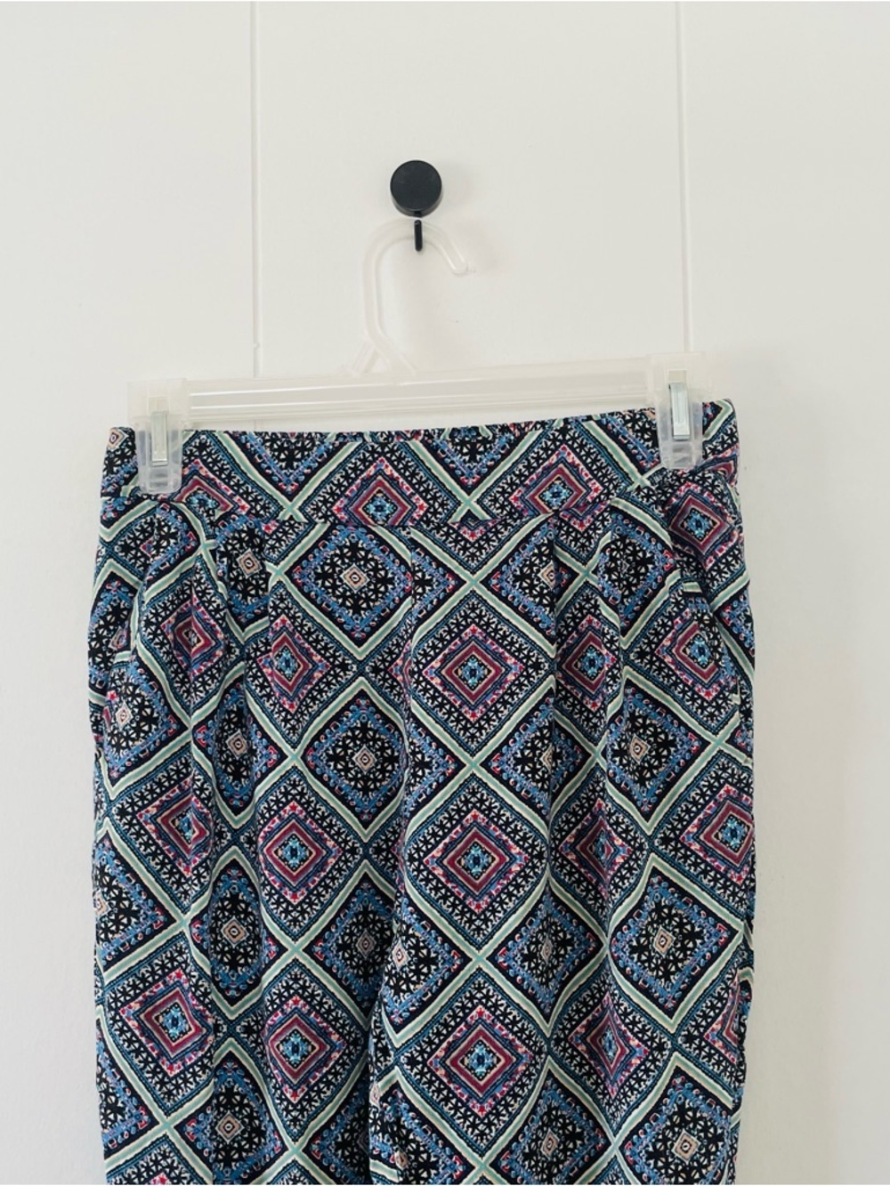 Forever 21 Multicolor Geometric Print Pants - Teal, Navy, Red - Picture 2 of 11